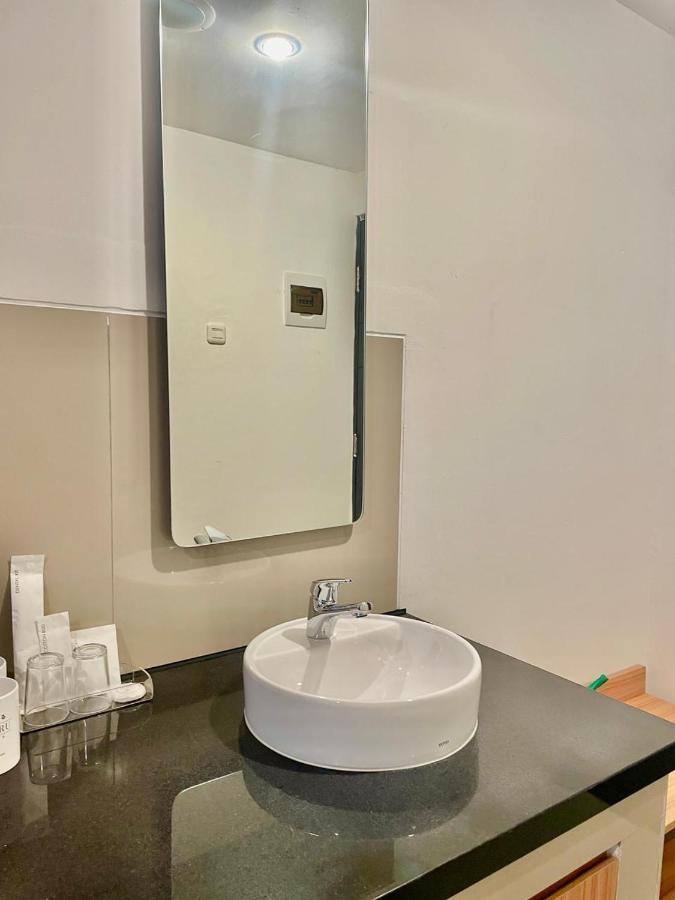 Nemuru Hotel Ciputat Pondokcabe Hilir Екстер'єр фото