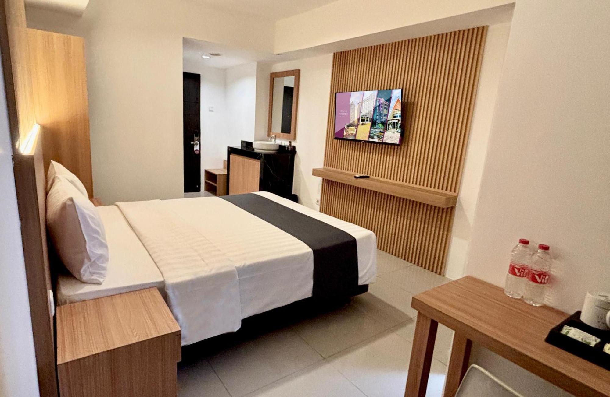 Nemuru Hotel Ciputat Pondokcabe Hilir Екстер'єр фото